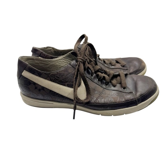 Nike Shoes - Nike Women 9 Brown Leather Embossed Swoosh Low Profile 050810